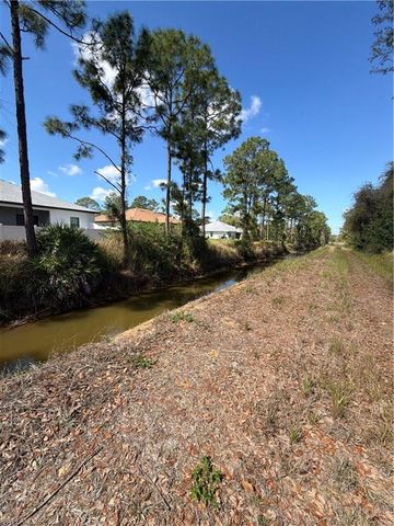 4719 28th ST SW, Lehigh Acres, FL 33973