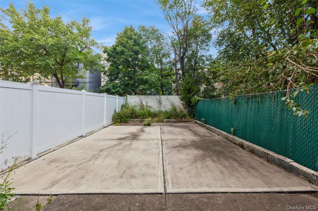 21 Somers Street, Brooklyn, NY 11233