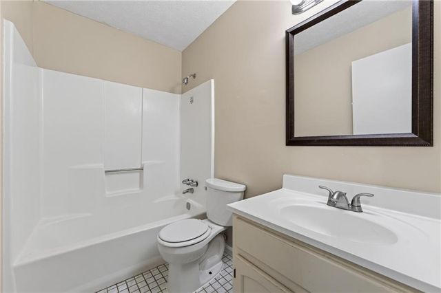 5350 Greenhedge Trail, Stone Mountain, GA 30088