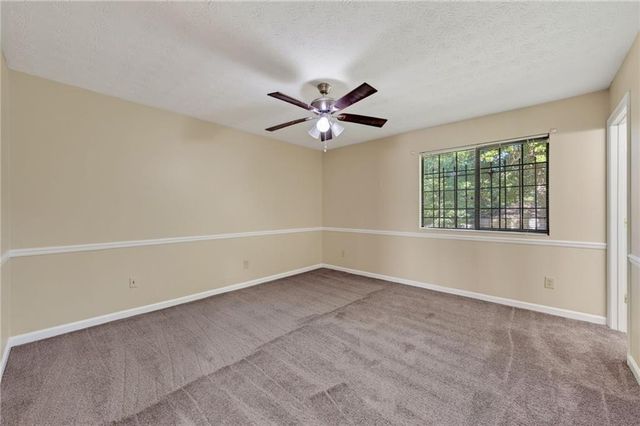 5350 Greenhedge Trail, Stone Mountain, GA 30088