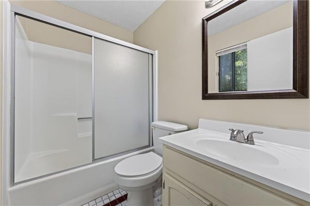 5350 Greenhedge Trail, Stone Mountain, GA 30088