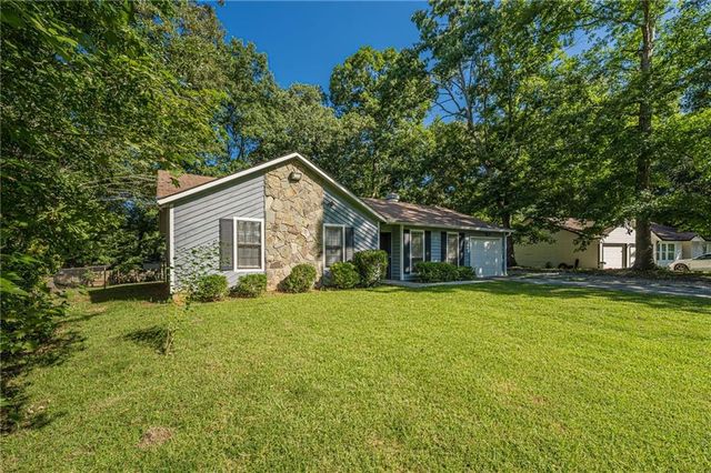 5350 Greenhedge Trail, Stone Mountain, GA 30088