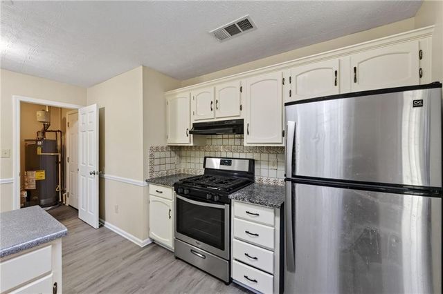 5350 Greenhedge Trail, Stone Mountain, GA 30088