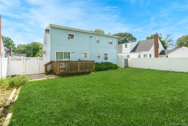 87 E Fenimore Street, Valley Stream, NY 11580