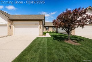 13518 Highland Circle, Sterling Heights, MI 48312