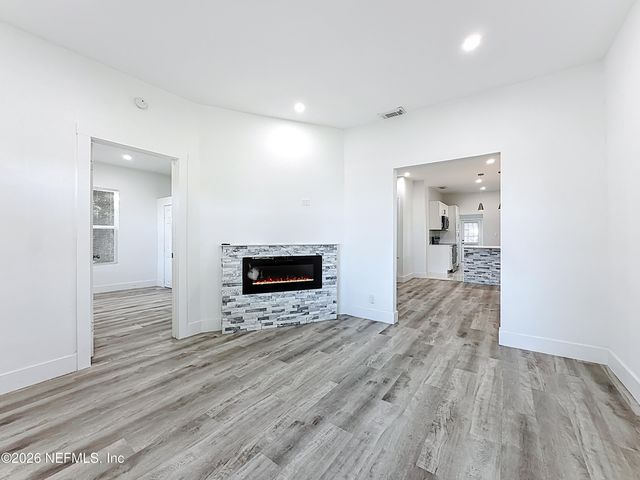 644 WILLOW BRANCH Avenue, Jacksonville, FL 32205