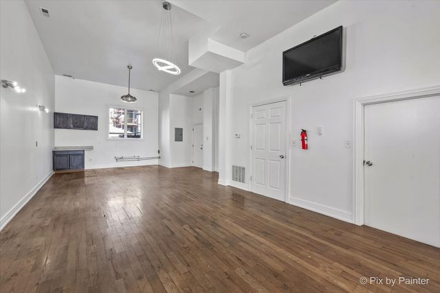 2710 W Chicago Avenue GRND, Chicago, IL 60638