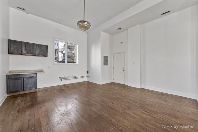 2710 W Chicago Avenue GRND, Chicago, IL 60638