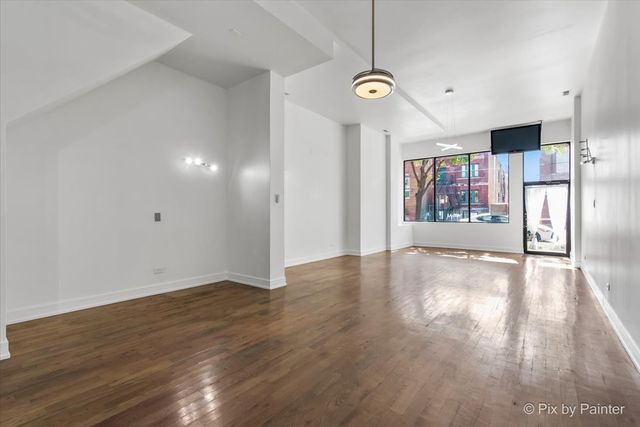 2710 W Chicago Avenue GRND, Chicago, IL 60638