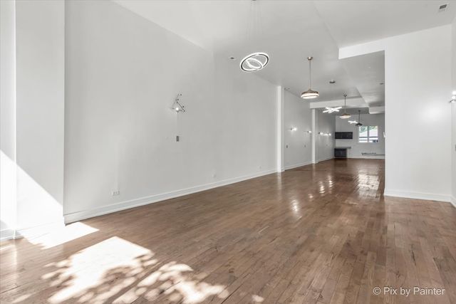 2710 W Chicago Avenue GRND, Chicago, IL 60638