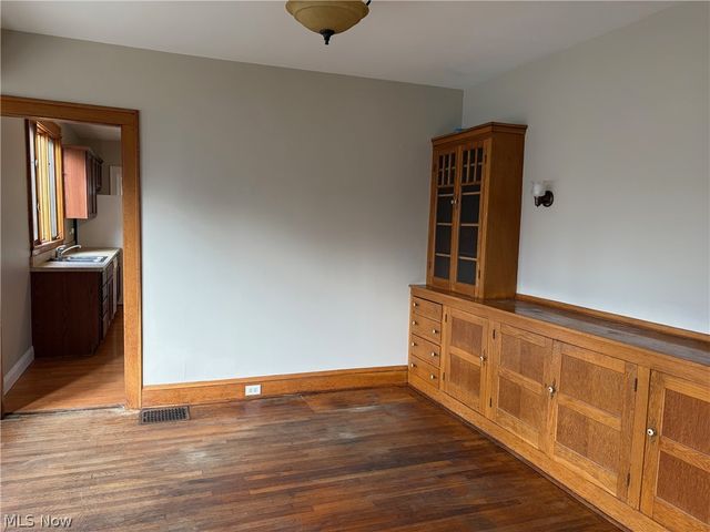 365 S Prospect Street, Medina, OH 44256