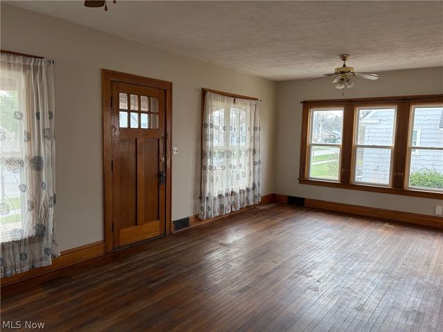 365 S Prospect Street, Medina, OH 44256