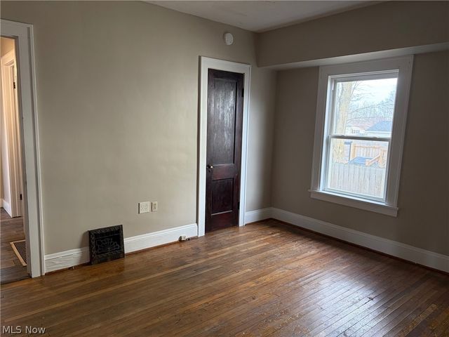 365 S Prospect Street, Medina, OH 44256