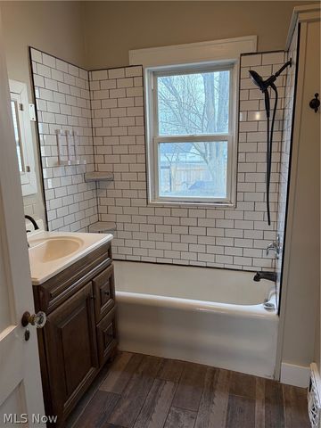 365 S Prospect Street, Medina, OH 44256