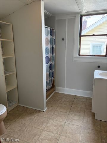 365 S Prospect Street, Medina, OH 44256