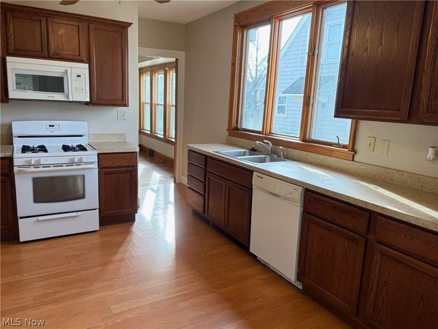 365 S Prospect Street, Medina, OH 44256