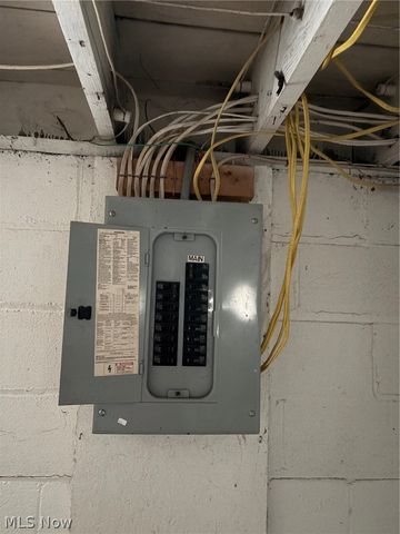 365 S Prospect Street, Medina, OH 44256