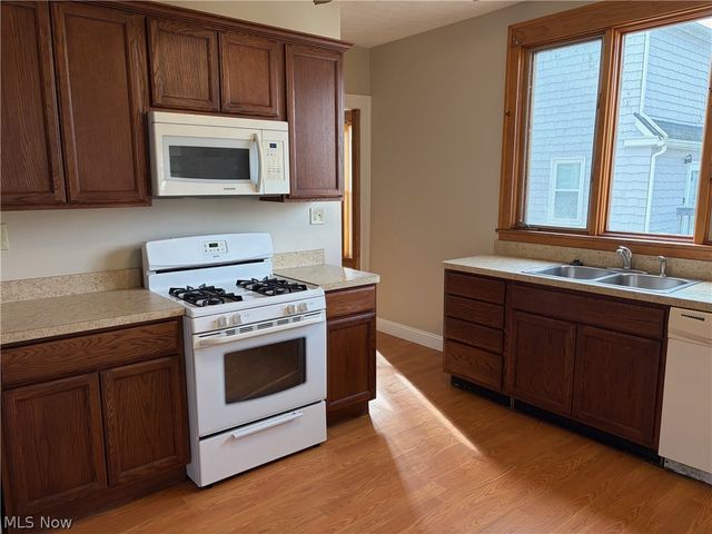 365 S Prospect Street, Medina, OH 44256