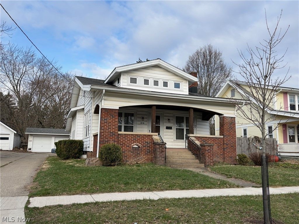 365 S Prospect Street, Medina, OH 44256