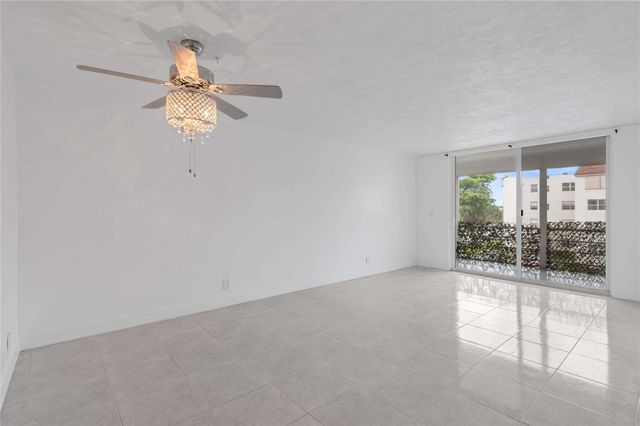 2841 Somerset Drive 311, Lauderdale Lakes, FL 33311