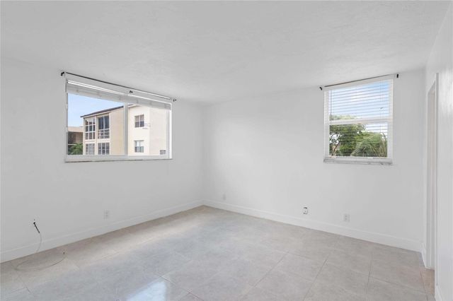 2841 Somerset Drive 311, Lauderdale Lakes, FL 33311