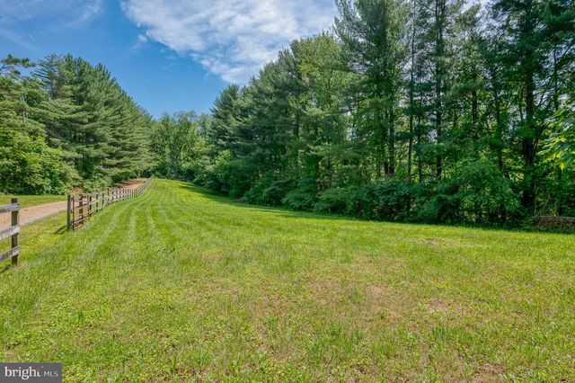 6 OLD GARRETT CT, White Hall, MD 21161