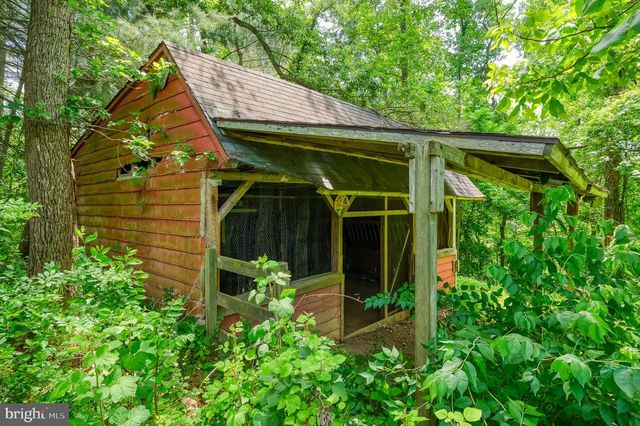 6 OLD GARRETT CT, White Hall, MD 21161
