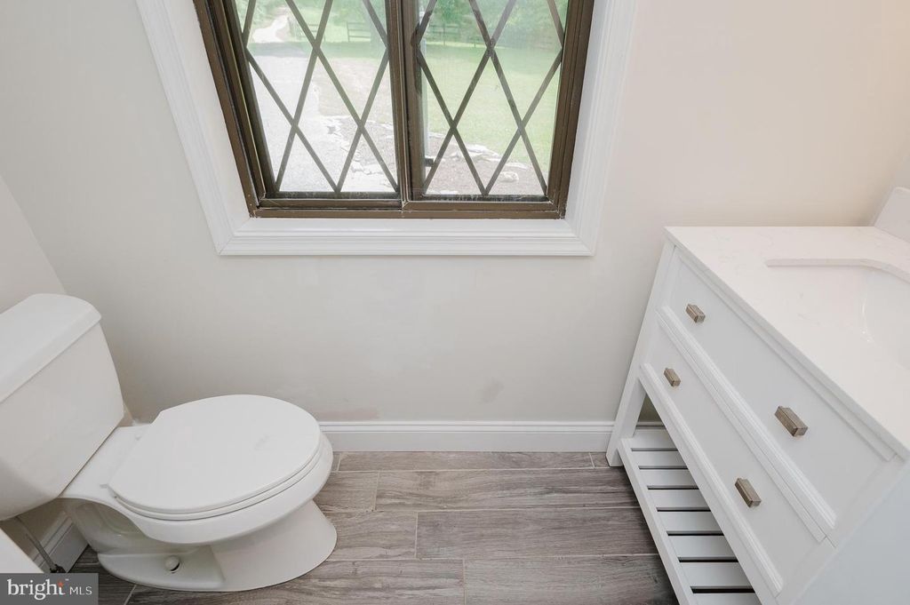 Image 15 of property listing at 6 OLD GARRETT CT, White Hall, MD 21161