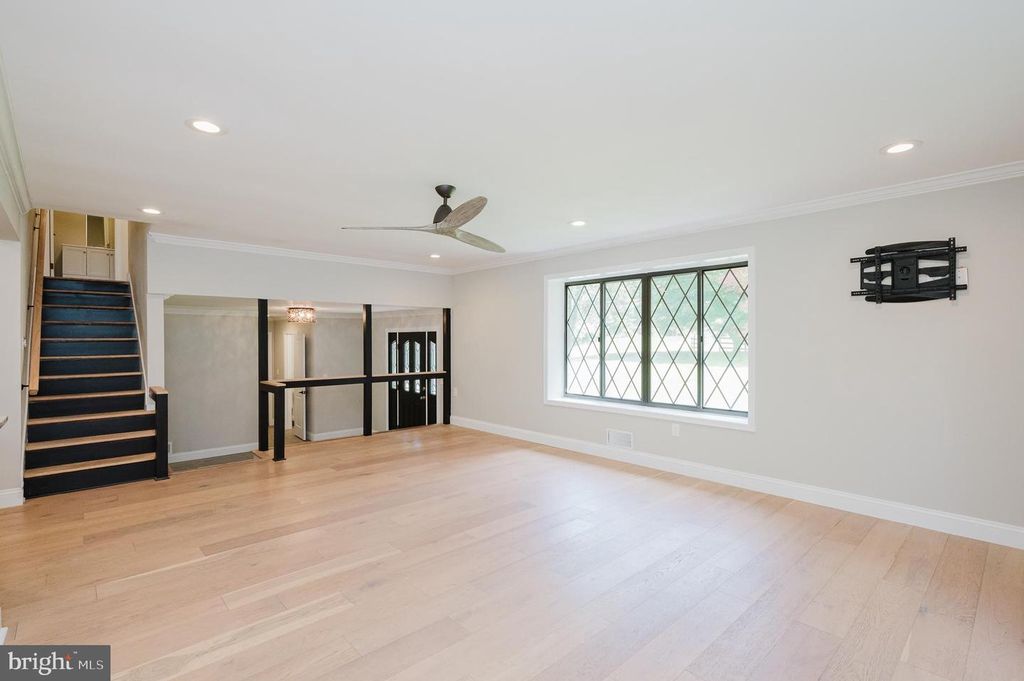 Image 20 of property listing at 6 OLD GARRETT CT, White Hall, MD 21161