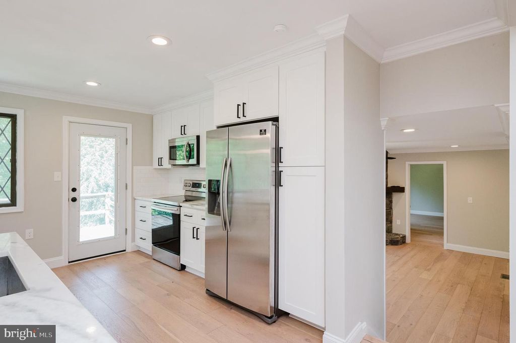 Image 26 of property listing at 6 OLD GARRETT CT, White Hall, MD 21161