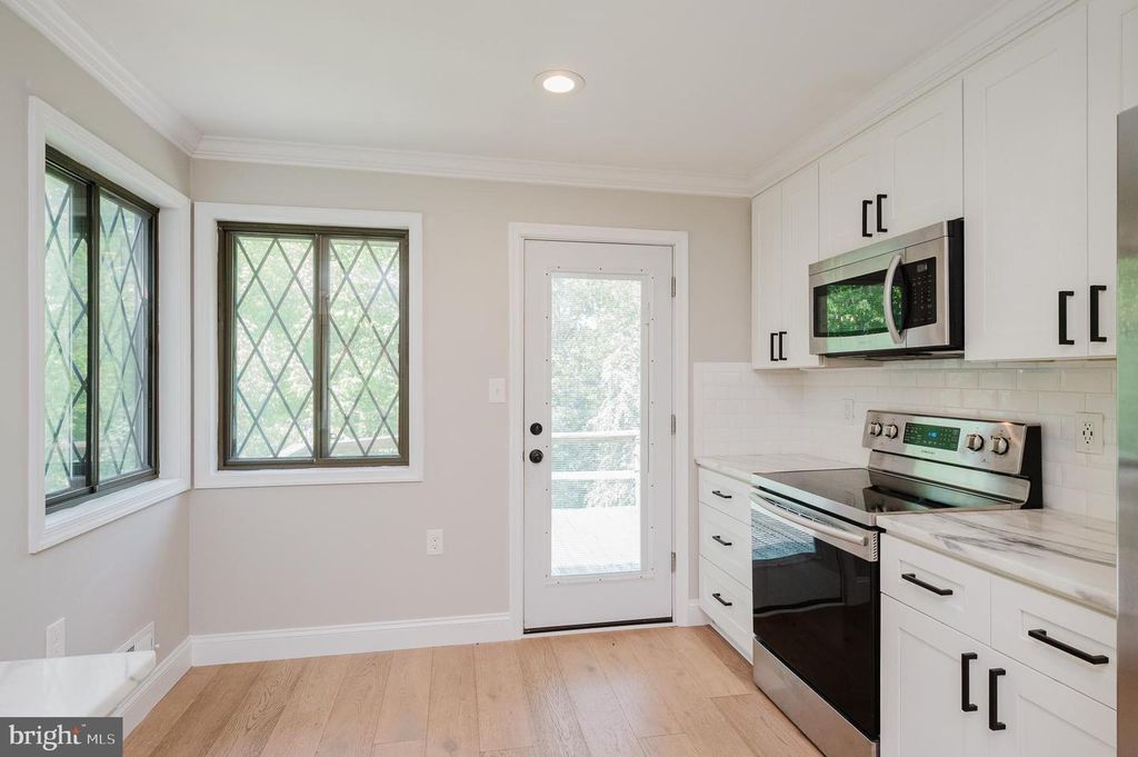 Image 29 of property listing at 6 OLD GARRETT CT, White Hall, MD 21161