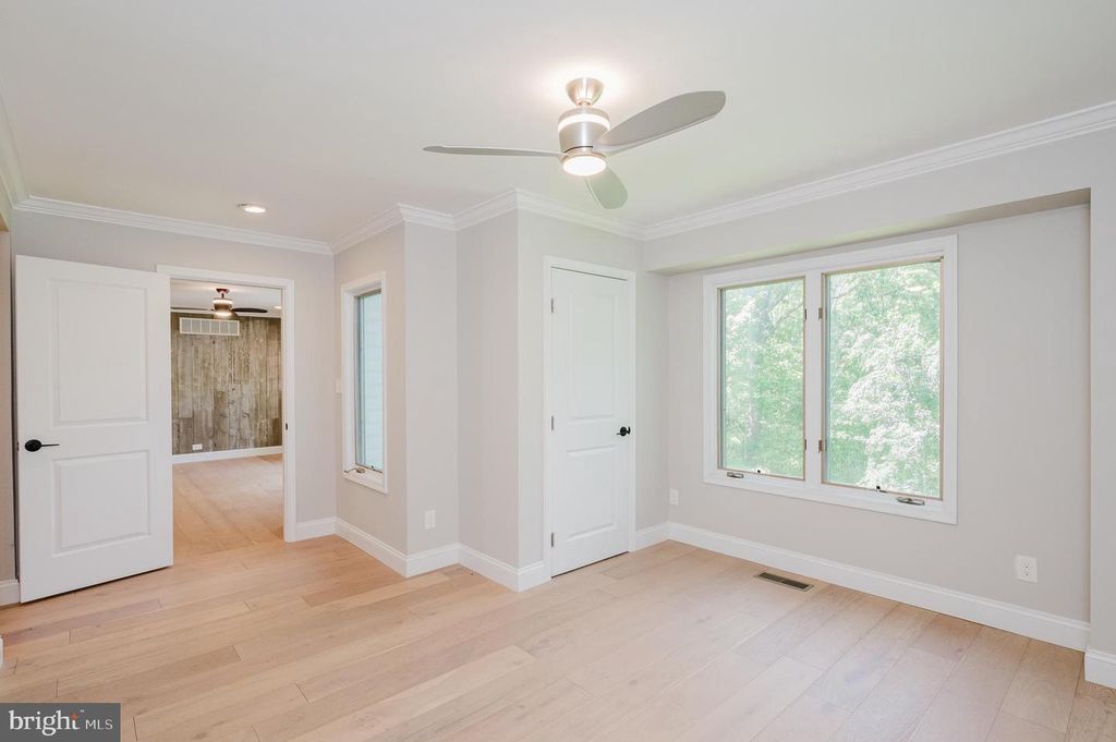 Image 32 of property listing at 6 OLD GARRETT CT, White Hall, MD 21161