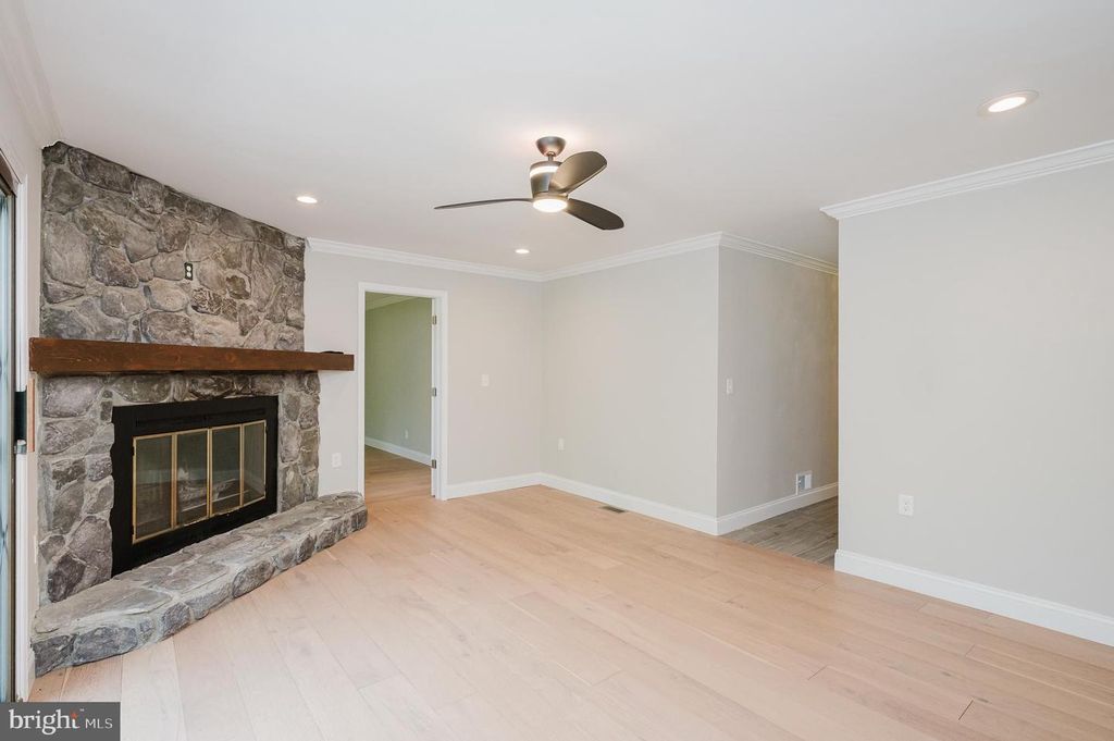 Image 37 of property listing at 6 OLD GARRETT CT, White Hall, MD 21161
