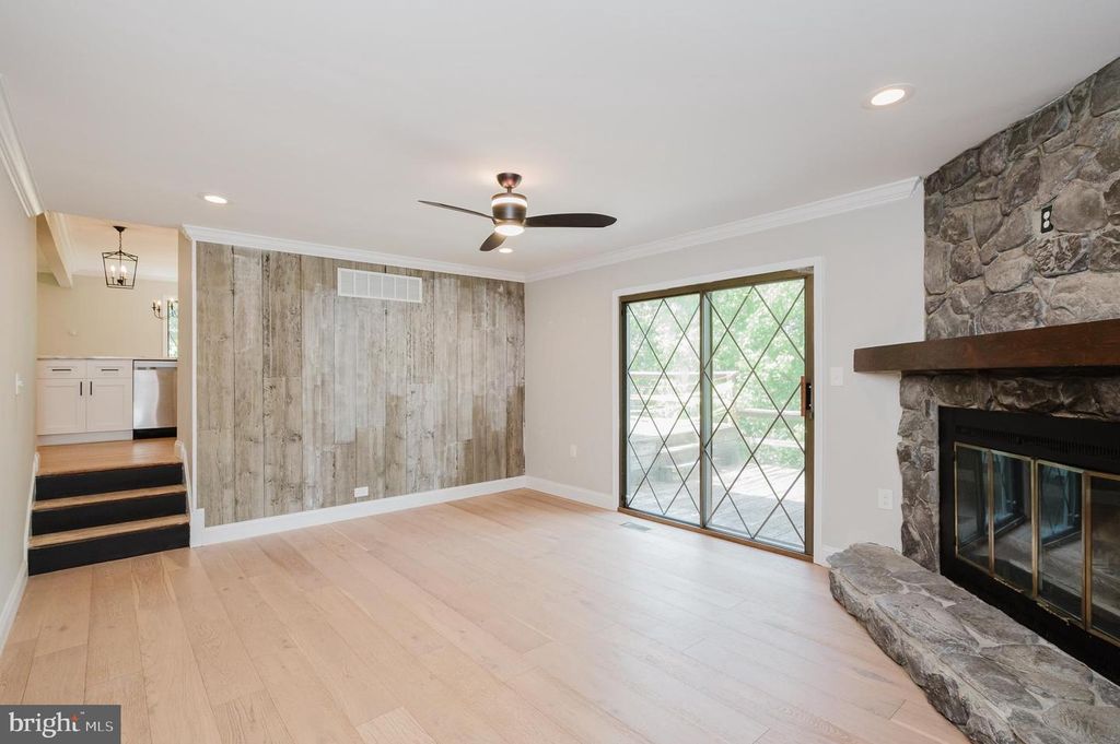 Image 38 of property listing at 6 OLD GARRETT CT, White Hall, MD 21161