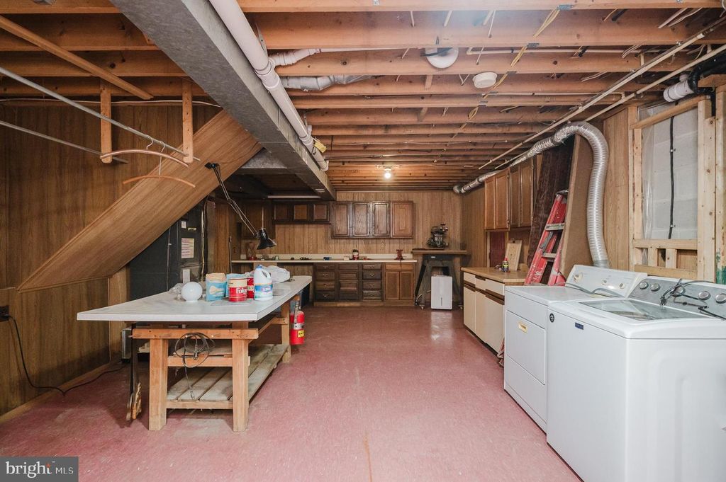 Image 65 of property listing at 6 OLD GARRETT CT, White Hall, MD 21161