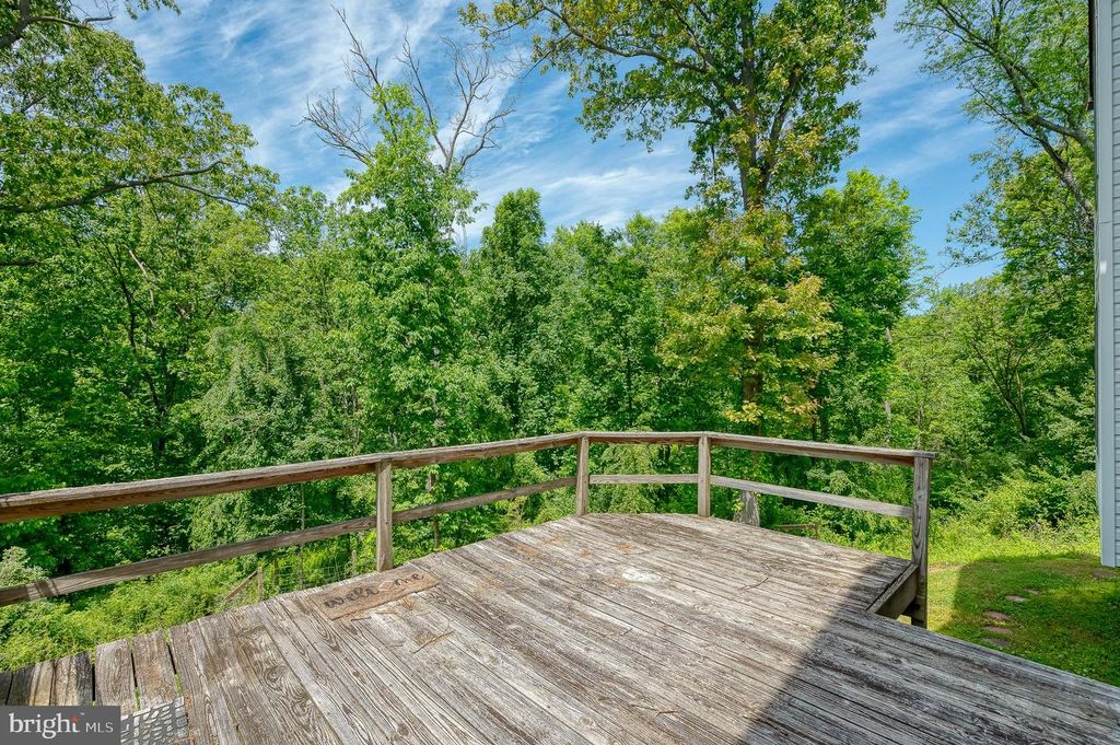 Image 67 of property listing at 6 OLD GARRETT CT, White Hall, MD 21161