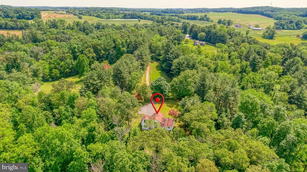 Image 80 of property listing at 6 OLD GARRETT CT, White Hall, MD 21161