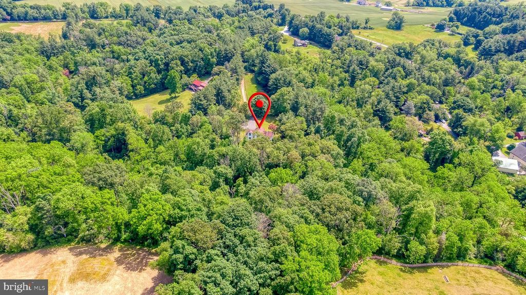 Image 82 of property listing at 6 OLD GARRETT CT, White Hall, MD 21161
