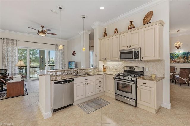 9271 Museo CIR # 203, Naples, FL 34114