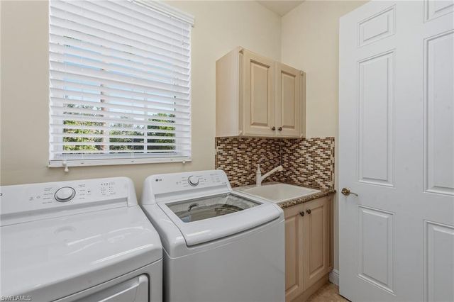 9271 Museo CIR # 203, Naples, FL 34114