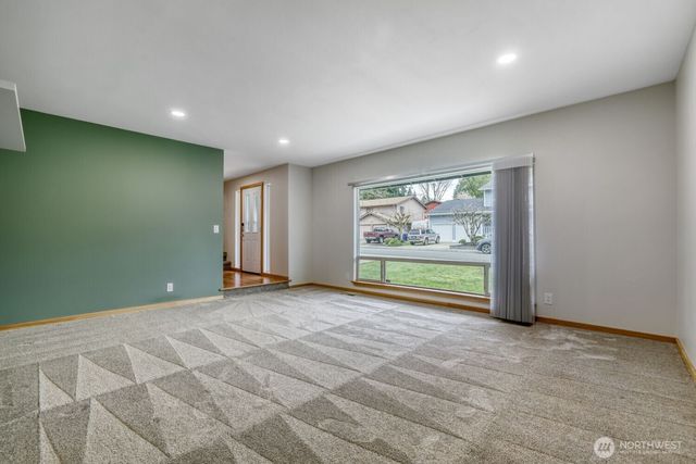 9615 NE 201st Street, Bothell, WA 98011