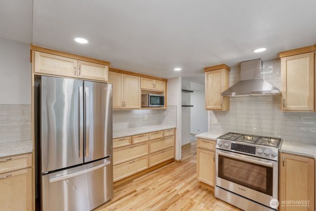 9615 NE 201st Street, Bothell, WA 98011