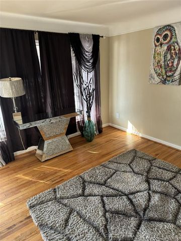 32974 Sheridan Street, Garden City, MI 48135