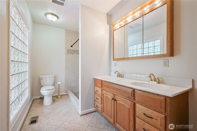 1327 18th Avenue, Longview, WA 98632