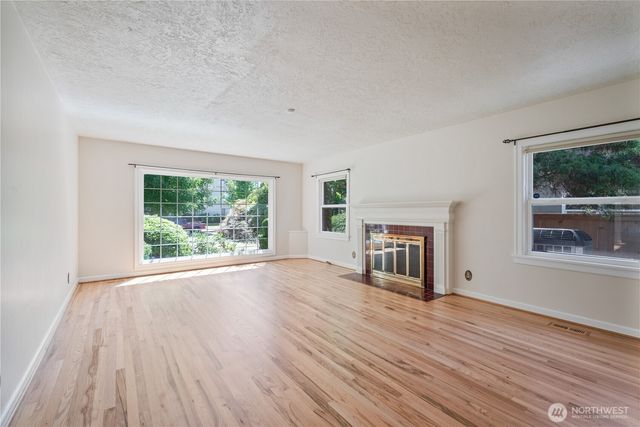 1327 18th Avenue, Longview, WA 98632