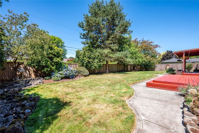 1327 18th Avenue, Longview, WA 98632