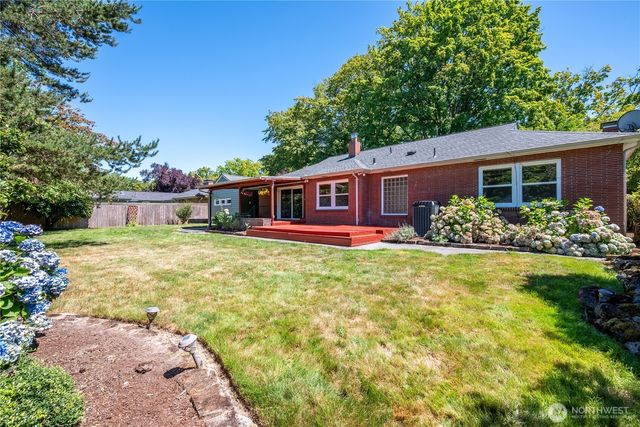 1327 18th Avenue, Longview, WA 98632