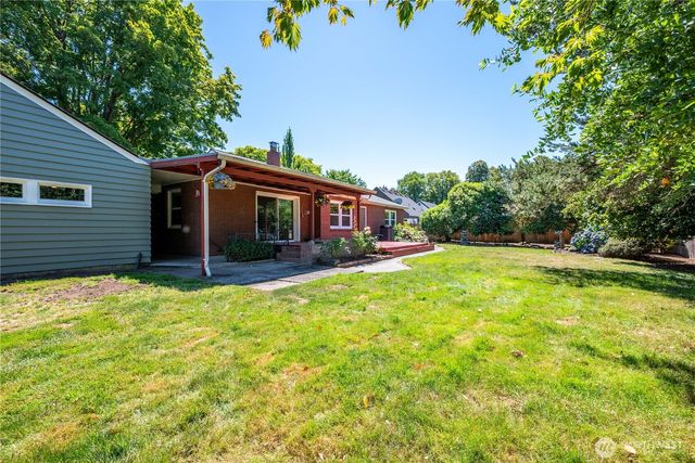 1327 18th Avenue, Longview, WA 98632