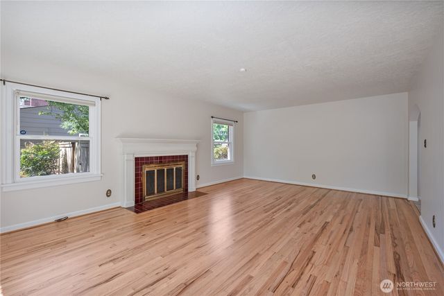 1327 18th Avenue, Longview, WA 98632