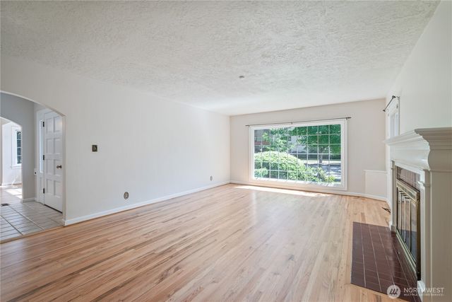 1327 18th Avenue, Longview, WA 98632